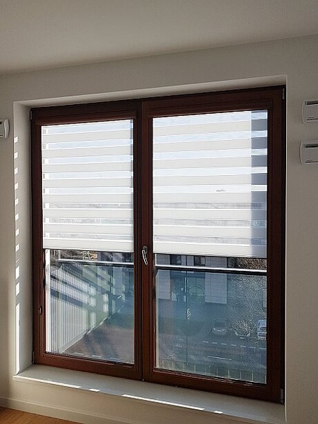 szare rolety okienne dzień noc do pokoju warszawa