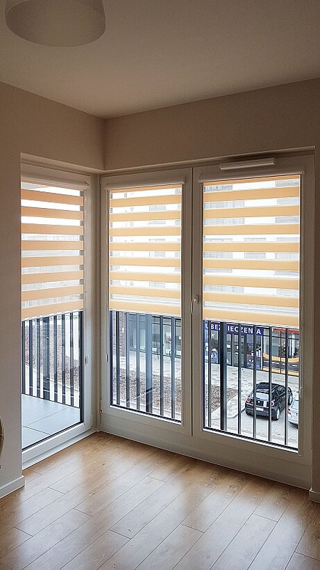 żółta roleta dzień noc w kasecie wołomin