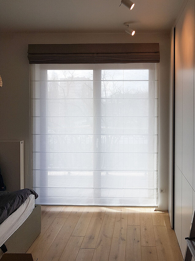 biało czarna roleta rzymska warszawa