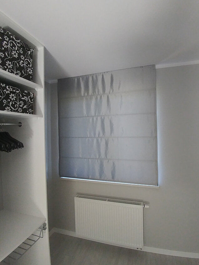 rolety rzymskie szare materiałowe do garderoby radzymin