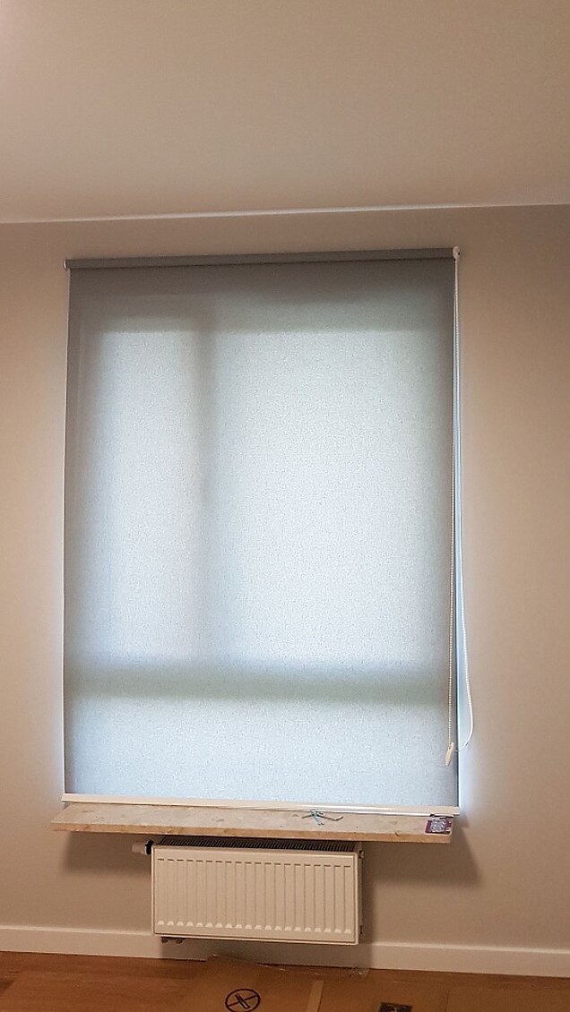 roleta wolnowisząca opuszczona maksymalnie w dół wołomin