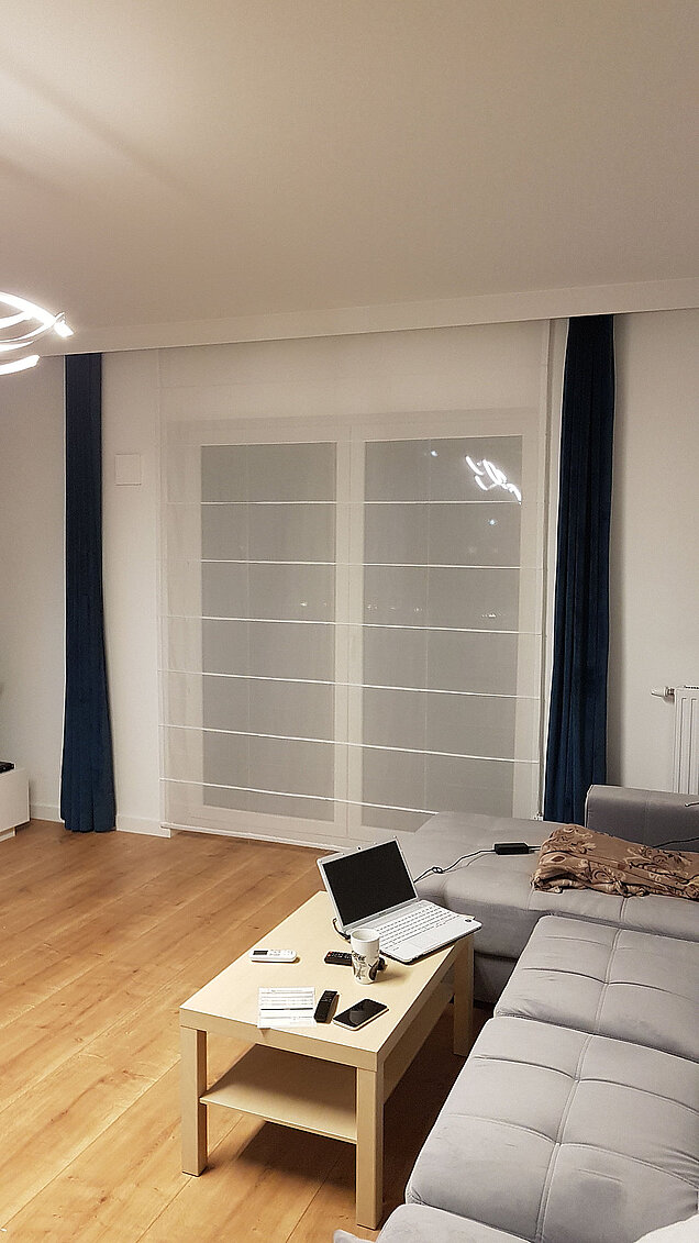 roleta rzymska na okno dwudzielne do sypialni