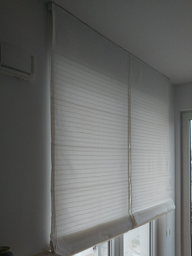 Rolety rzymskie białe do pokoju Brwinów