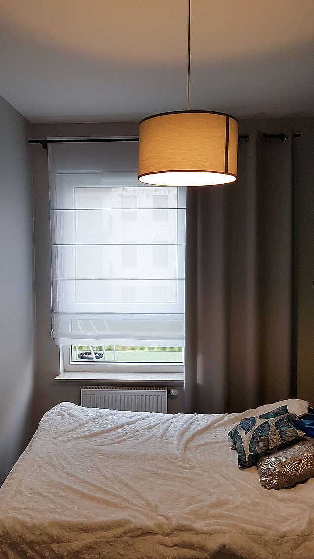 rolety rzymskie do pokoju chłopca kobyłka