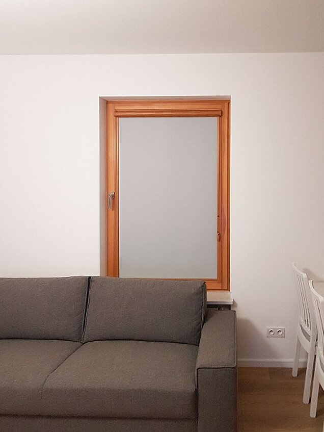 roleta w kasecie złoty dąb zaciemniająca okno jednoramowe warszawa