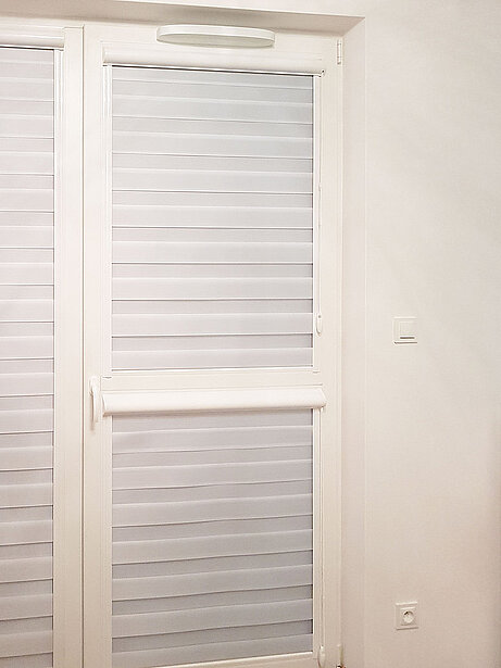 białe rolety dzień noc w kasecie warszawa wilanów